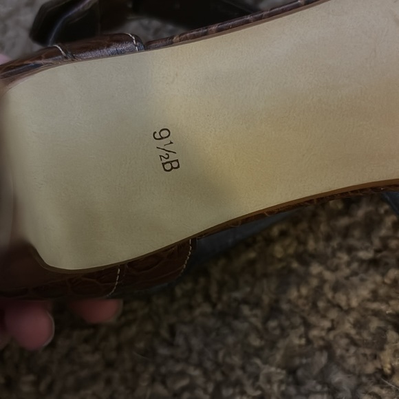 Talbots Croc Embossed Heel - Picture 4 of 8